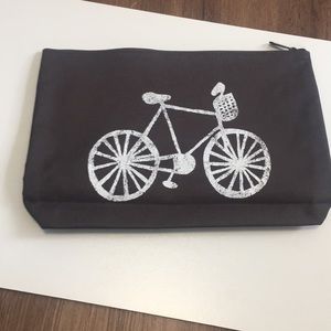 Thirty One Zipper Pouch.